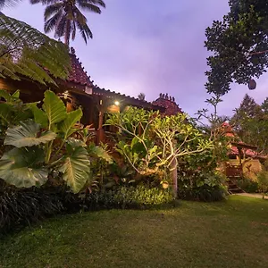 https://be-bali-hut-farm-stay.ubudhotelsnow.com